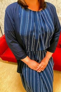 《新人》千穂(チホ)　44歳  身長 160cm  　3サイズ95(E)-64-88　出勤です
